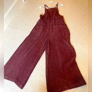 Easel Size L Maddie Tie Back Burgundy wide leg Overalls w original tags